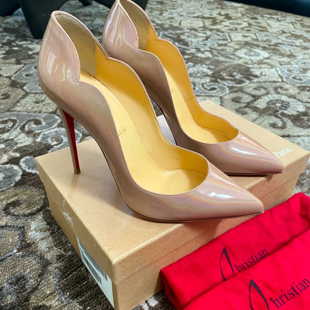 Christian Louboutin Hot Chick